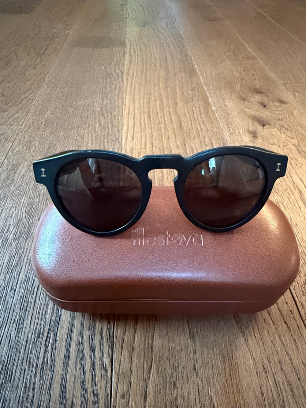 Illesteva black Leonard Sunglasses